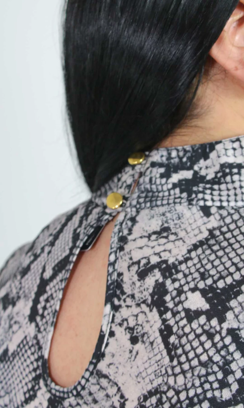 Blusa mujer manga corta estampada - Imagen 10