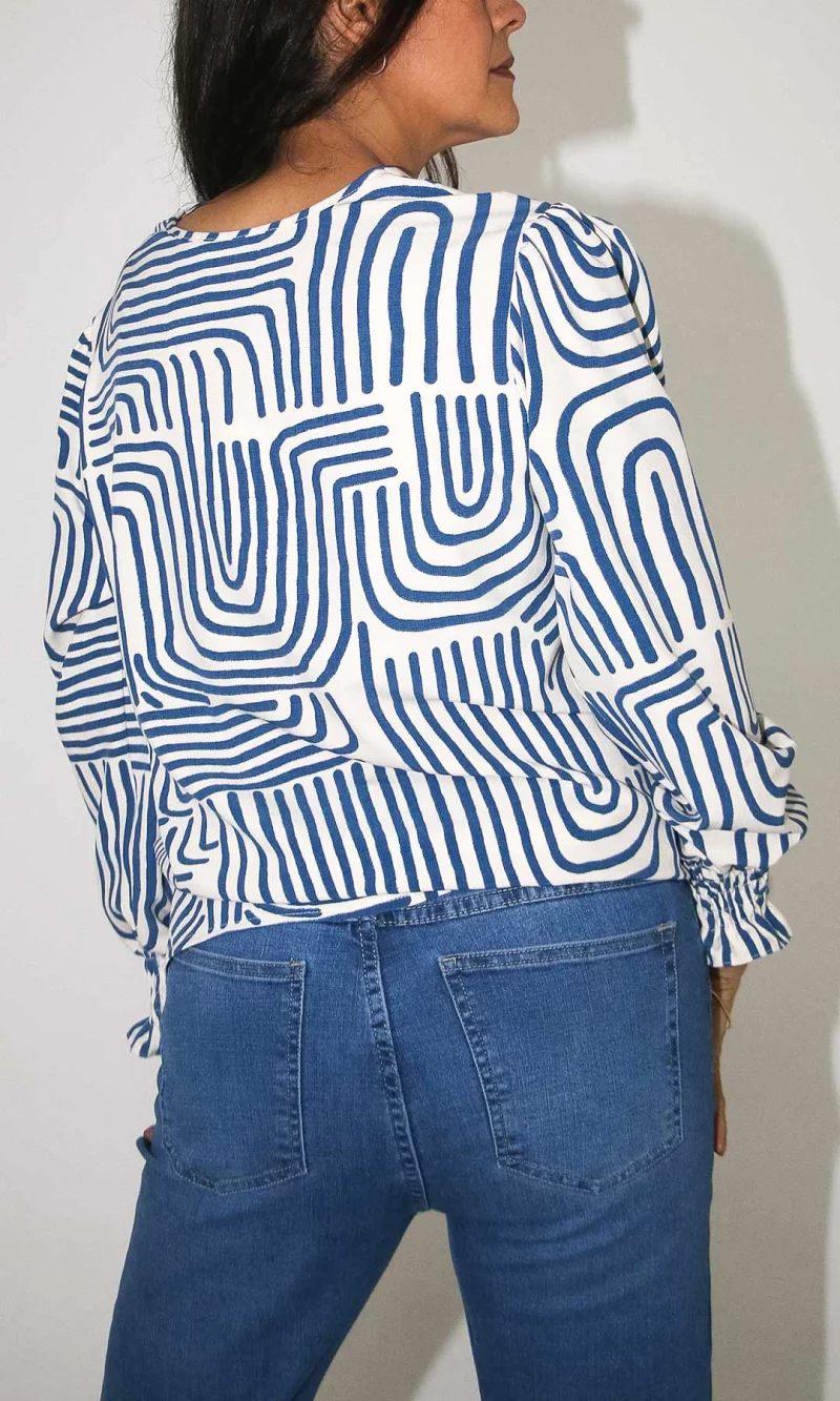 Blusa mujer manga larga estampada - Imagen 13