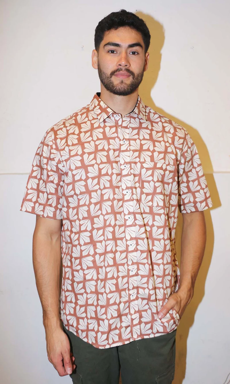 Camisa hombre manga corta estampada - Imagen 4