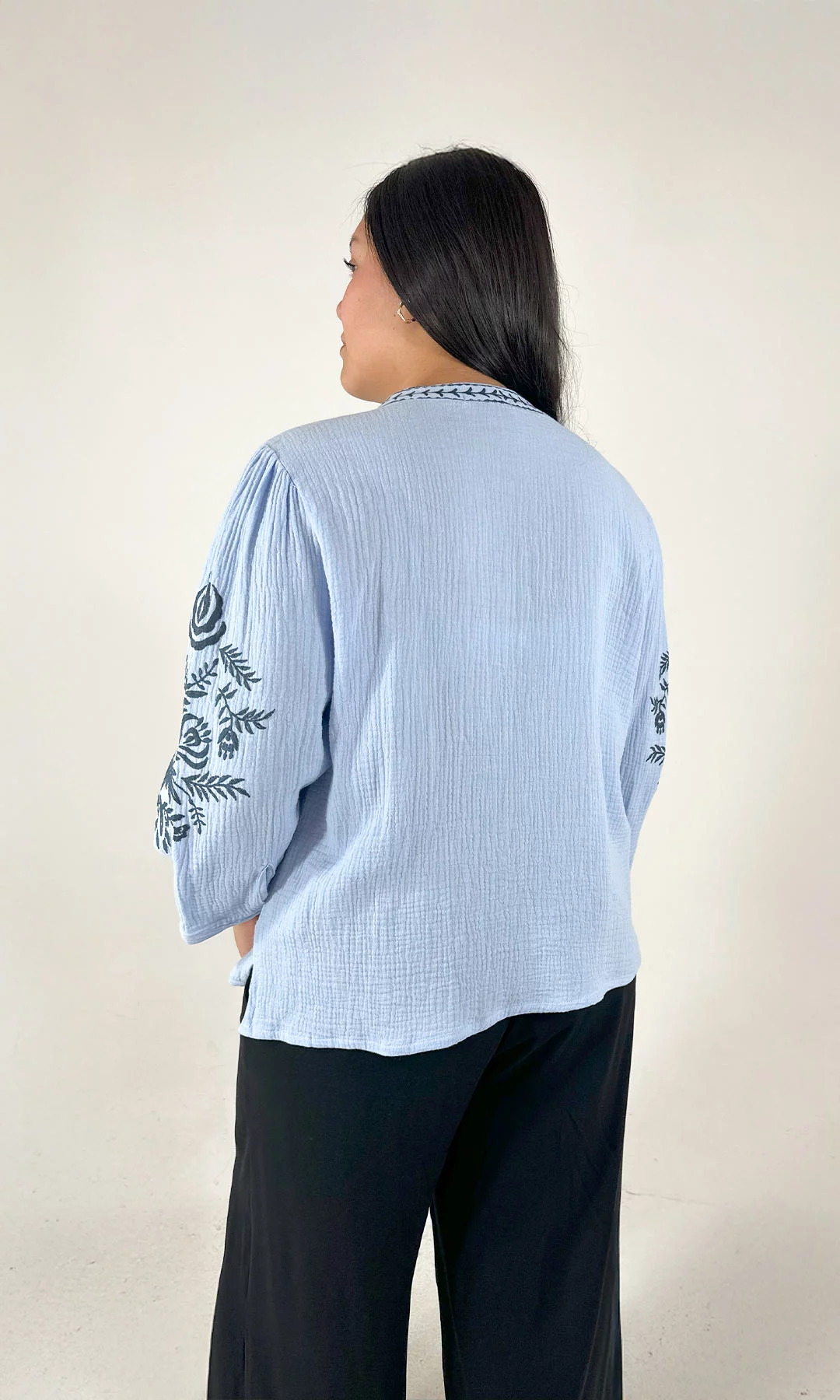 Blusa mujer manga 3/4 unicolor - Imagen 3