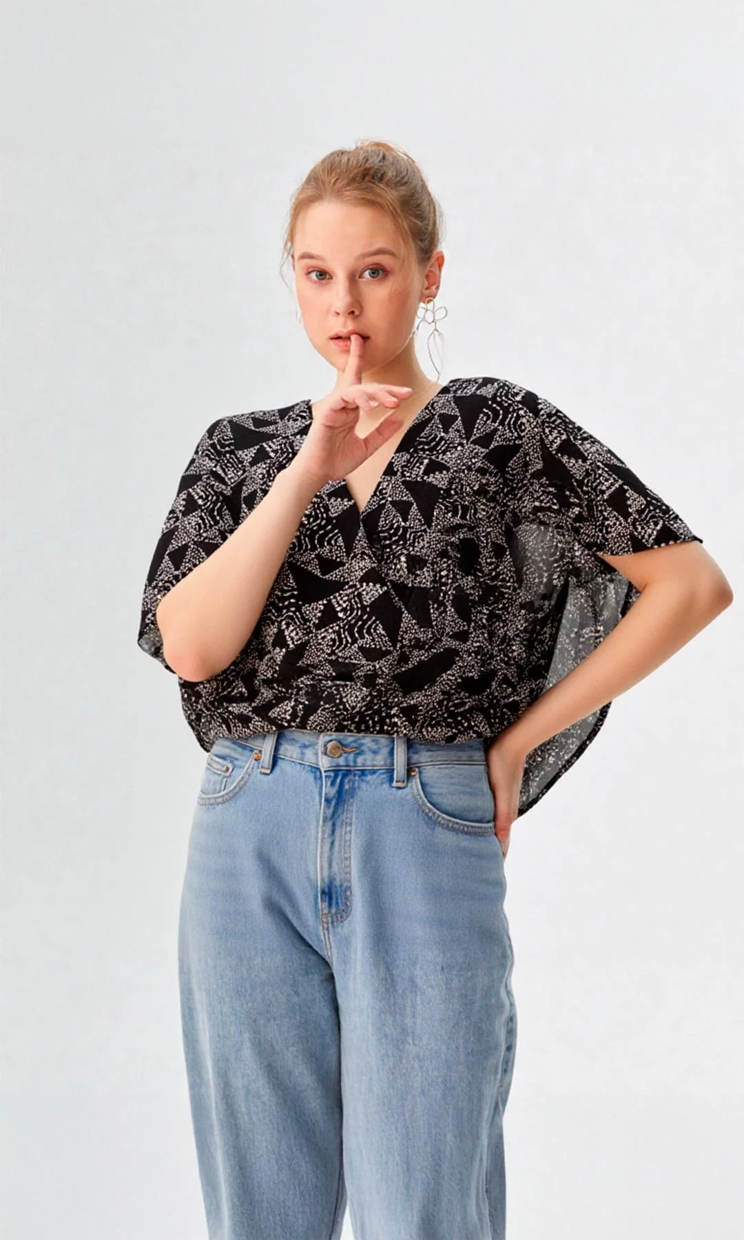 Blusa mujer manga corta estampada - Imagen 5