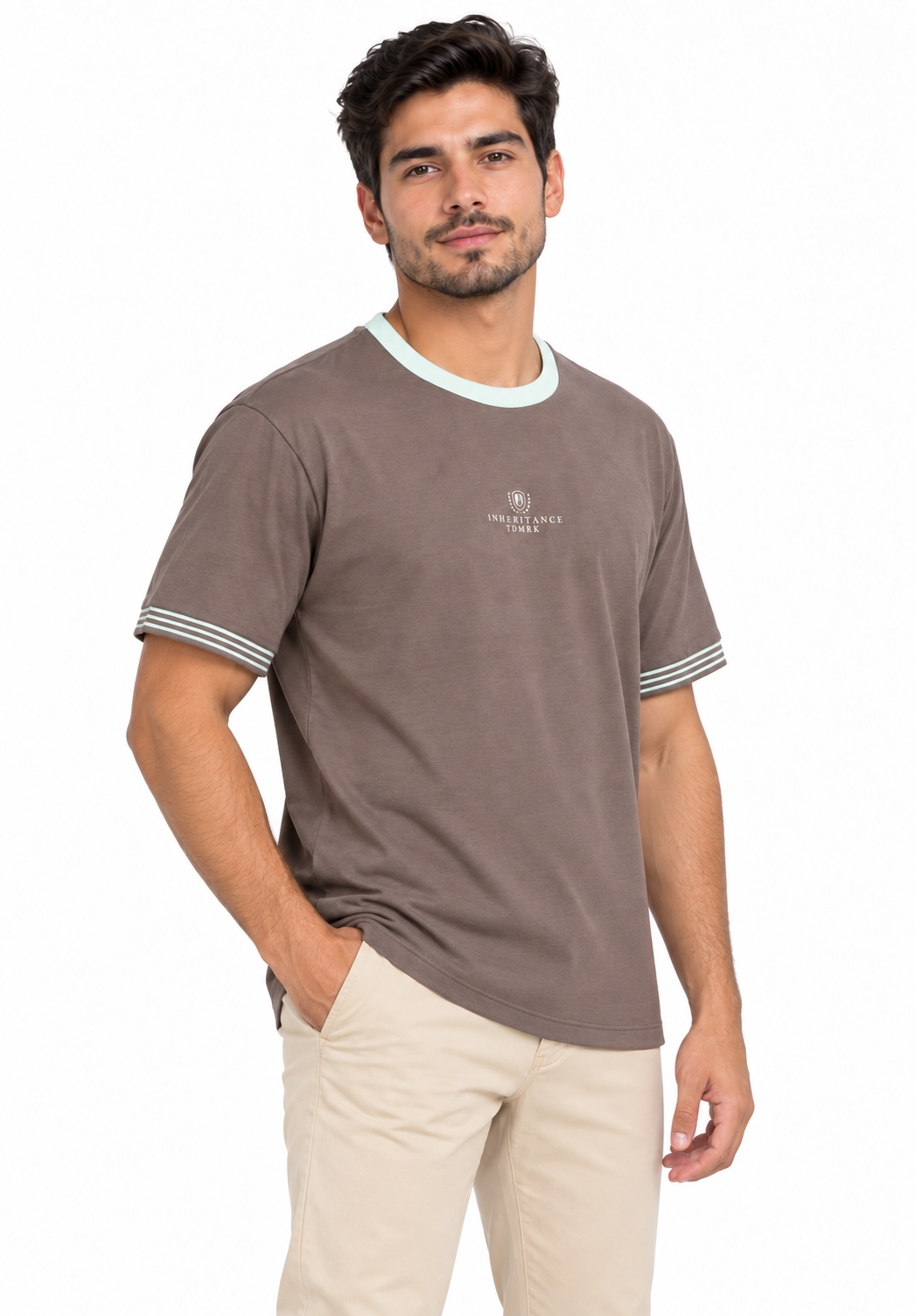 Camiseta para Hombre de Cuello Redondo con Detalle Tipográfico