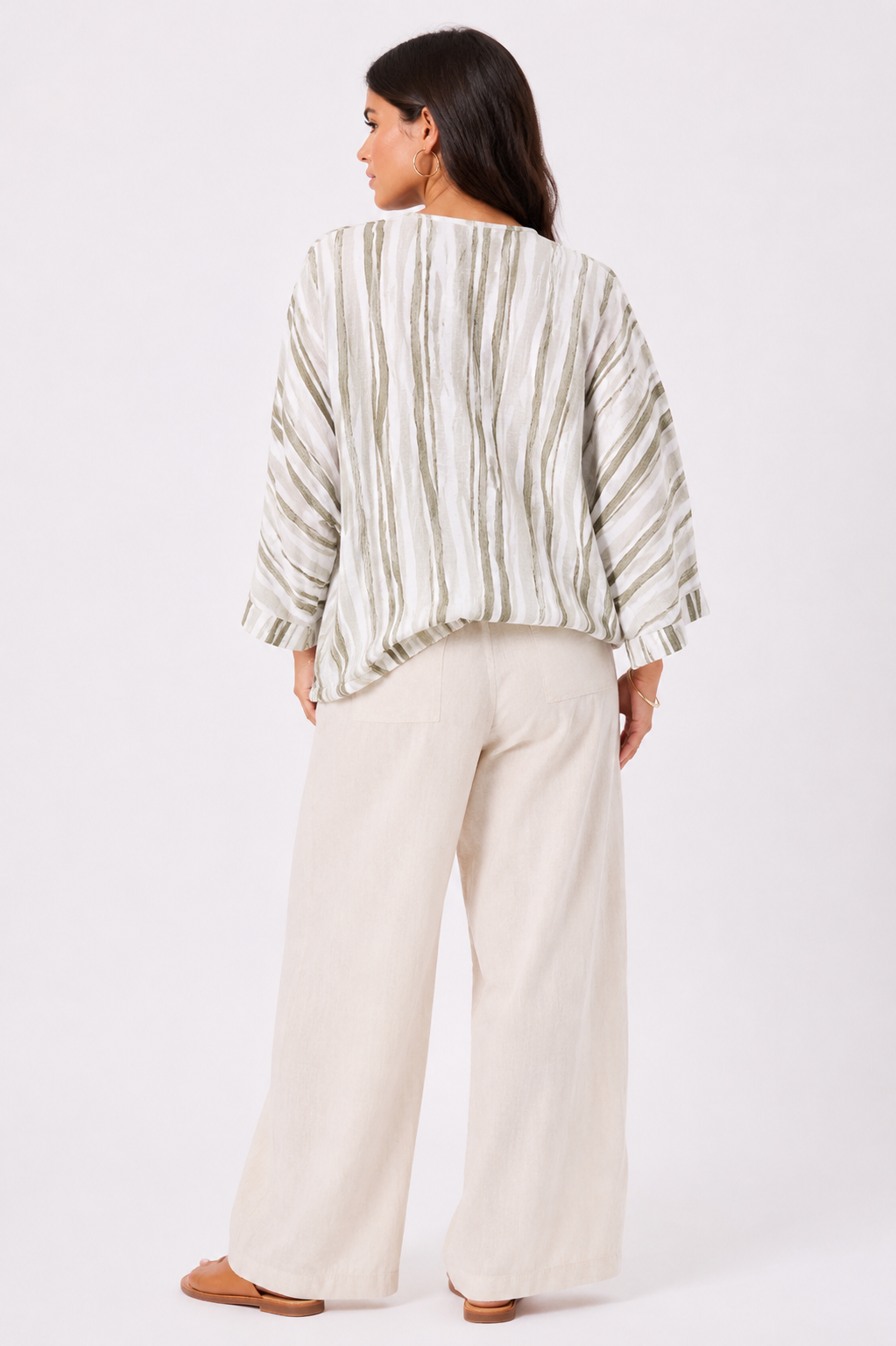 Blusa Oversize a Rayas con Mangas 3/4 y Escote en V - Imagen 3
