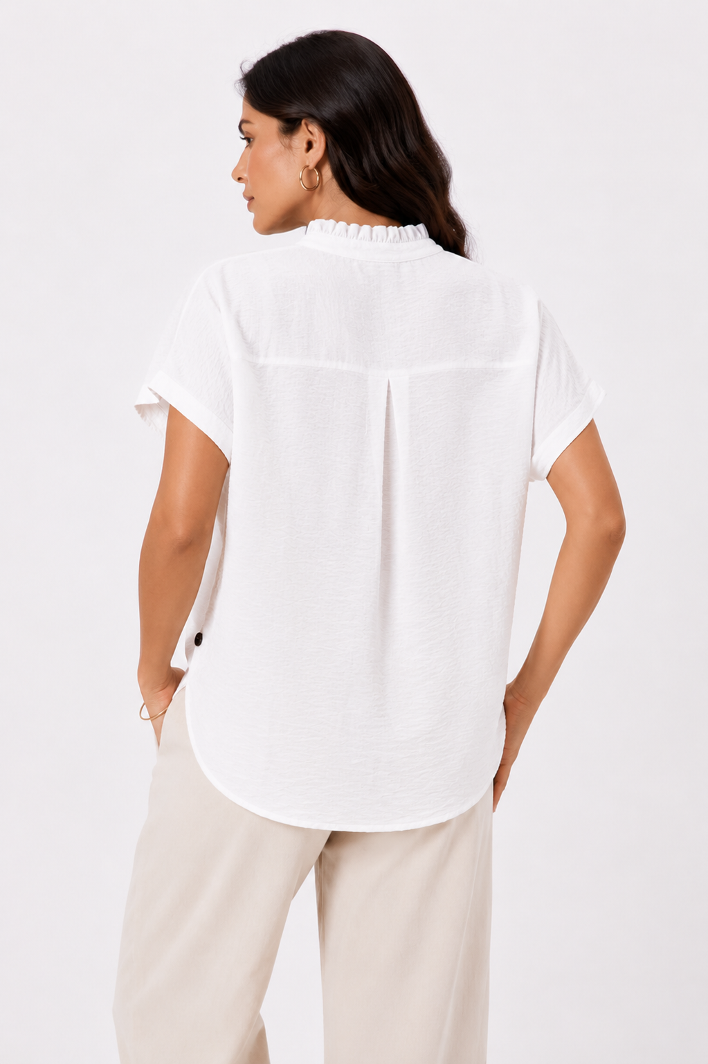 Blusa Azulejo con Bordado Floral Blanco y Botones Forrados - Imagen 6