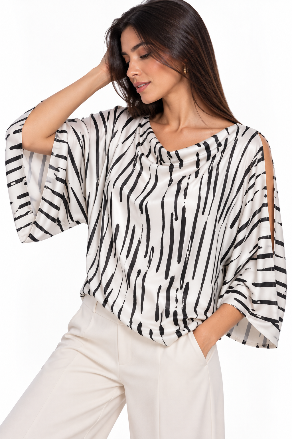 Camiseta Satinada Manga Murciélago con Estampado de Pinceladas y Cuello Hamaca